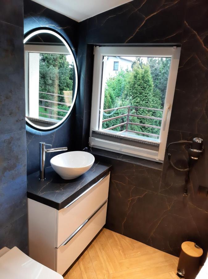 Apartament Willa Pod Sosnami Zator Przeciszow Extérieur photo
