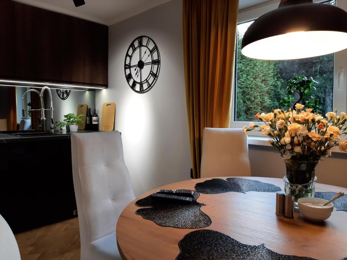Apartament Willa Pod Sosnami Zator Przeciszow Extérieur photo
