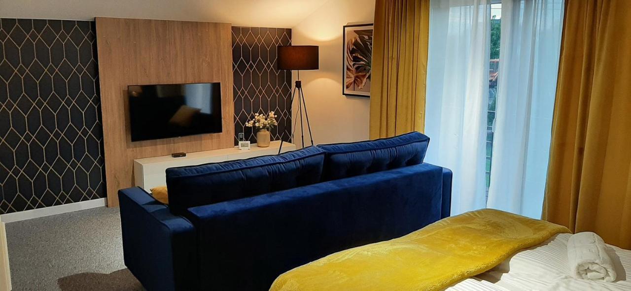 Apartament Willa Pod Sosnami Zator Przeciszow Extérieur photo